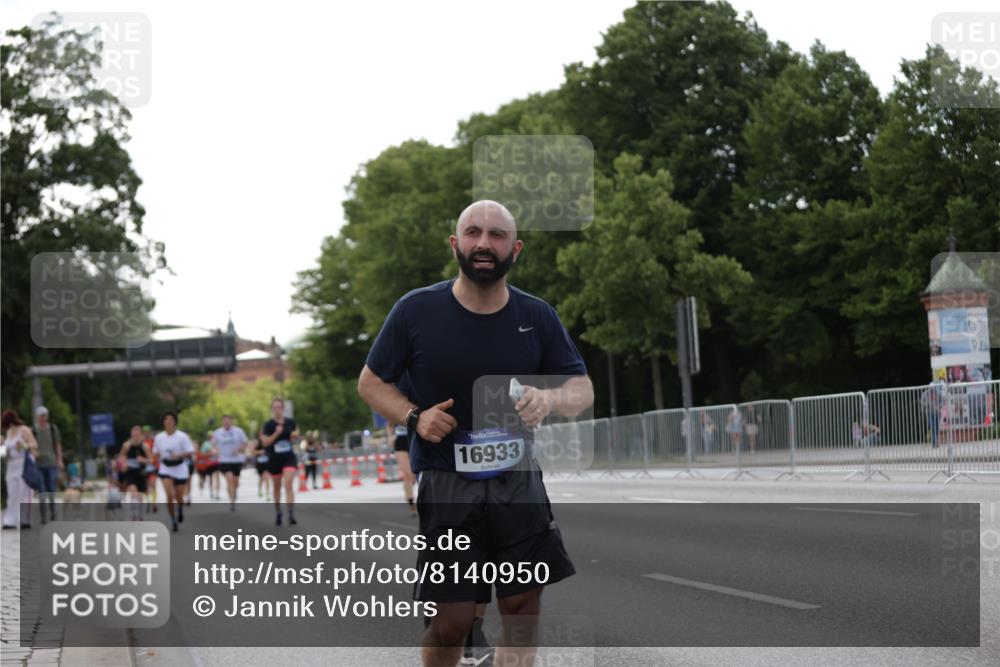 29.06.2025 - hella hamburg halbmarathon Jannik Wohlers http://msf.ph/oto/8140950 29.06.2025 10:06:20 Lombardsbrücke 1993, 5807, 5951, 6572, 6664, 8290, 8960, 10736, 10886, 12371, 13475, 14607, 15377, 16692, 16933, 17059, 17174, 18343, 18381, 18652, 18828 meine-sportfotos.de