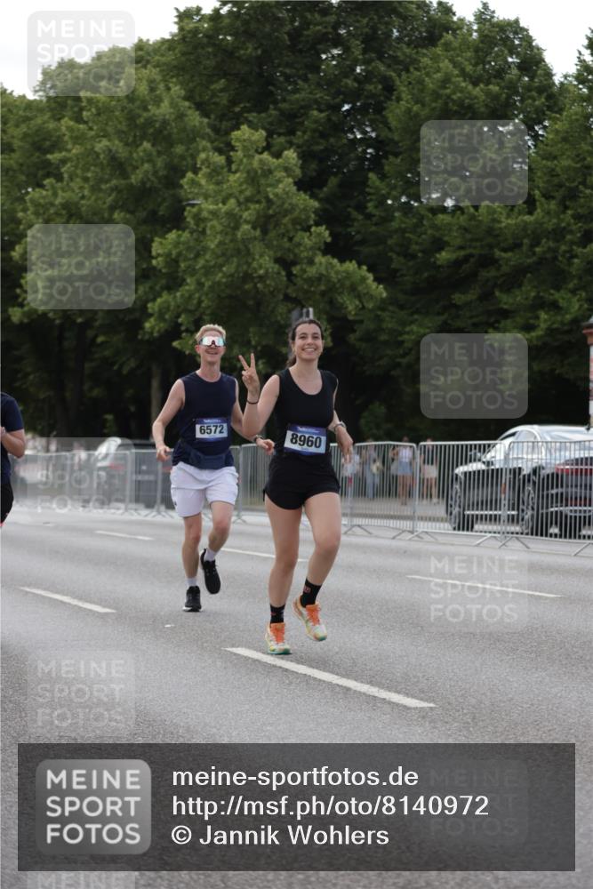 29.06.2025 - hella hamburg halbmarathon Jannik Wohlers http://msf.ph/oto/8140972 29.06.2025 10:06:25 Lombardsbrücke 1993, 5807, 5845, 5951, 6572, 8290, 8960, 10283, 12418, 14607, 15377, 16554, 16692, 16933, 17174, 18343, 18381, 18828 meine-sportfotos.de