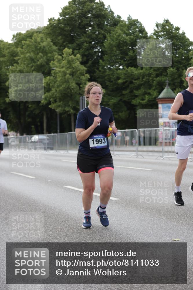 29.06.2025 - hella hamburg halbmarathon Jannik Wohlers http://msf.ph/oto/8141033 29.06.2025 10:06:27 Lombardsbrücke 1993, 5807, 5845, 6572, 8290, 8744, 8960, 10283, 12418, 16554, 16692, 16933, 17174, 18343, 18381, 18828 meine-sportfotos.de