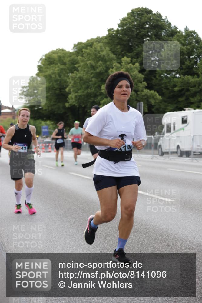 29.06.2025 - hella hamburg halbmarathon Jannik Wohlers http://msf.ph/oto/8141096 29.06.2025 10:06:29 Lombardsbrücke 1993, 5845, 6572, 8290, 8744, 8960, 10283, 12418, 16554, 16692, 17174, 18343, 18381, 18828 meine-sportfotos.de