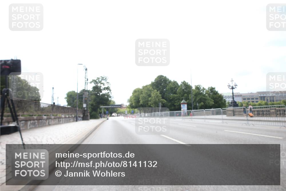 29.06.2025 - hella hamburg halbmarathon Jannik Wohlers http://msf.ph/oto/8141132 29.06.2025 09:32:38 Lombardsbrücke  meine-sportfotos.de