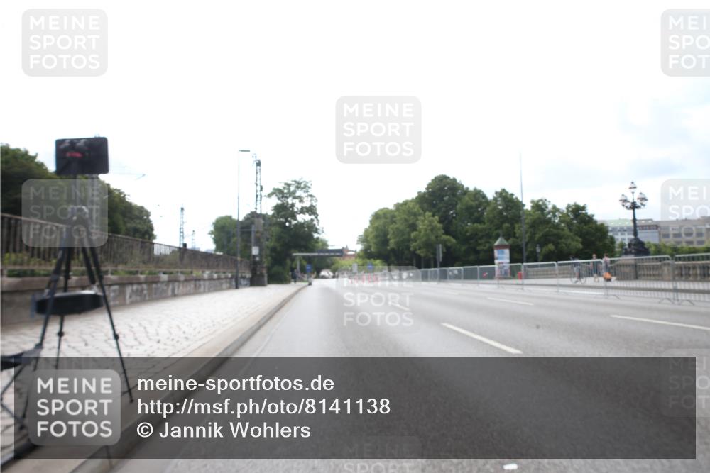 29.06.2025 - hella hamburg halbmarathon Jannik Wohlers http://msf.ph/oto/8141138 29.06.2025 09:32:43 Lombardsbrücke  meine-sportfotos.de