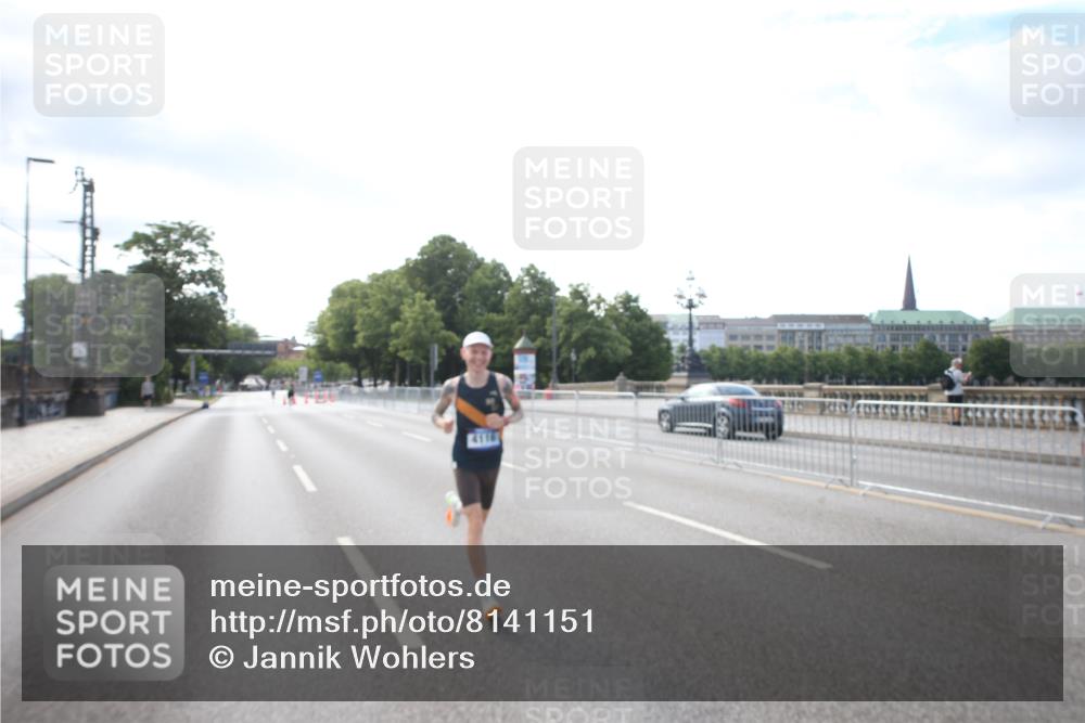 29.06.2025 - hella hamburg halbmarathon Jannik Wohlers http://msf.ph/oto/8141151 29.06.2025 09:37:54 Lombardsbrücke 4116 meine-sportfotos.de