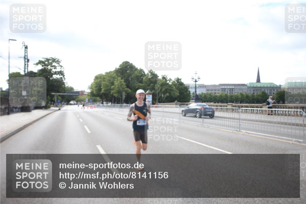 29.06.2025 - hella hamburg halbmarathon Jannik Wohlers http://msf.ph/oto/8141156 29.06.2025 09:37:54 Lombardsbrücke 4116 meine-sportfotos.de