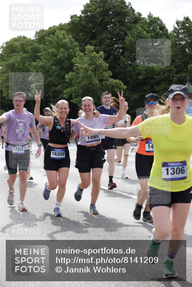 29.06.2025 - hella hamburg halbmarathon Jannik Wohlers http://msf.ph/oto/8141209 29.06.2025 10:43:34 Lombardsbrücke 1026, 1095, 1306, 1459, 1802, 1804, 2073, 2186, 2692, 2733, 3288, 3596, 3597, 4627, 4636, 4898, 5001, 5127, 5293, 5890, 5902, 5905, 6036, 6334, 6895, 7326, 7489, 8058, 8591, 8870, 8957, 9073, 9704, 9879, 10285, 10553, 12520, 12792, 13371, 13777, 13809, 13973, 14474, 14544, 15285, 15294, 15448, 15675, 15719, 16298, 16308, 16862, 17293, 18080, 18318 meine-sportfotos.de