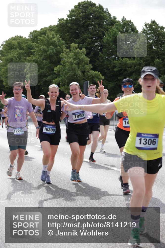 29.06.2025 - hella hamburg halbmarathon Jannik Wohlers http://msf.ph/oto/8141219 29.06.2025 10:43:34 Lombardsbrücke 1026, 1095, 1306, 1459, 1802, 1804, 2073, 2186, 2692, 2733, 3288, 3596, 3597, 4627, 4636, 4898, 5001, 5127, 5293, 5890, 5902, 5905, 6036, 6334, 6895, 7326, 7489, 8058, 8591, 8870, 8957, 9073, 9704, 9879, 10285, 10553, 12520, 12792, 13371, 13777, 13809, 13973, 14474, 14544, 15285, 15294, 15448, 15675, 15719, 16298, 16308, 16862, 17293, 18080, 18318 meine-sportfotos.de