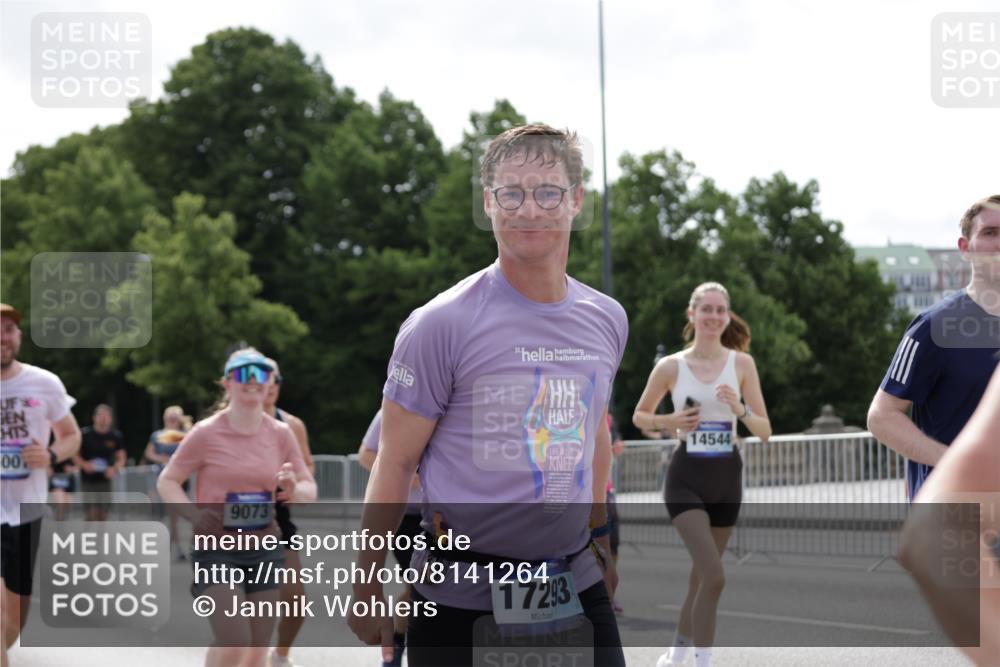 29.06.2025 - hella hamburg halbmarathon Jannik Wohlers http://msf.ph/oto/8141264 29.06.2025 10:43:37 Lombardsbrücke 1026, 1095, 1306, 1459, 1802, 1804, 2073, 2186, 2692, 3065, 3288, 3596, 4627, 4636, 4898, 5001, 5127, 5293, 5890, 5902, 5905, 6895, 7326, 7610, 8591, 8763, 8870, 8957, 9073, 9879, 12445, 12520, 12792, 13777, 13809, 13973, 14474, 14544, 14842, 14874, 15285, 15294, 15675, 15719, 16308, 16862, 17293, 17582, 18080 meine-sportfotos.de