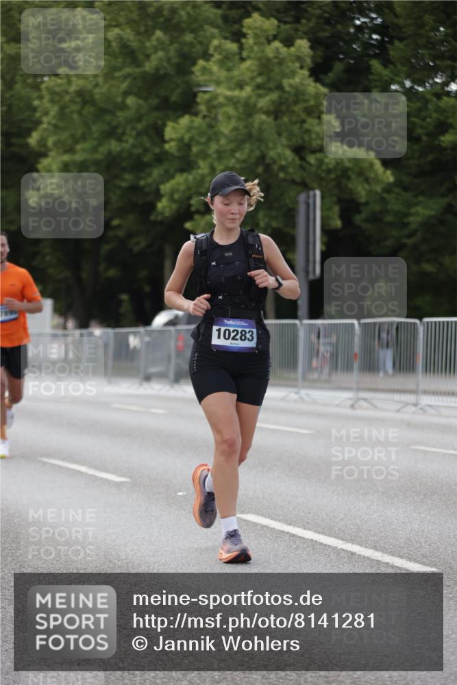 29.06.2025 - hella hamburg halbmarathon Jannik Wohlers http://msf.ph/oto/8141281 29.06.2025 10:06:35 Lombardsbrücke 1993, 5845, 6572, 7503, 8744, 8960, 10283, 12418, 12550, 16554, 17174, 17895, 18316, 18343 meine-sportfotos.de
