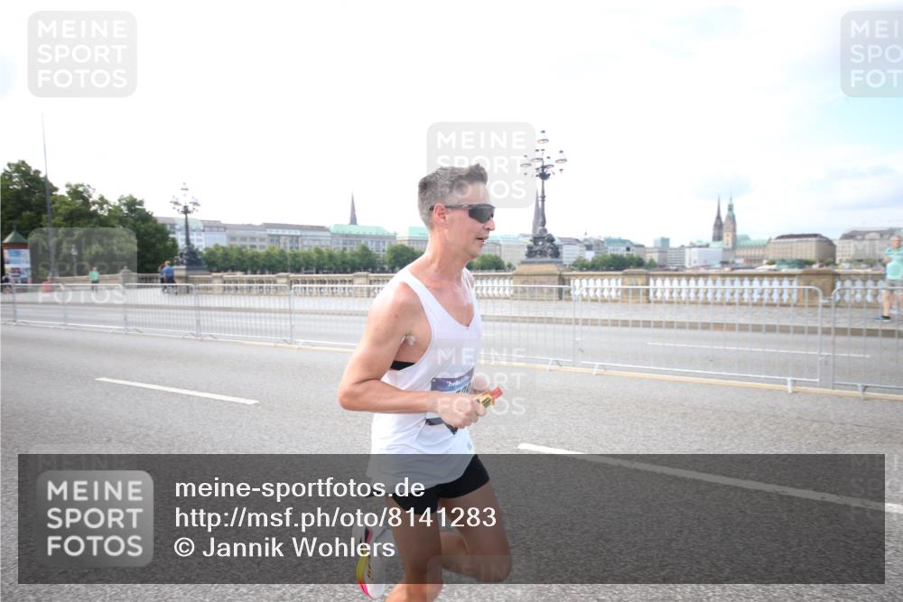 29.06.2025 - hella hamburg halbmarathon Jannik Wohlers http://msf.ph/oto/8141283 29.06.2025 09:38:41 Lombardsbrücke 16529 meine-sportfotos.de