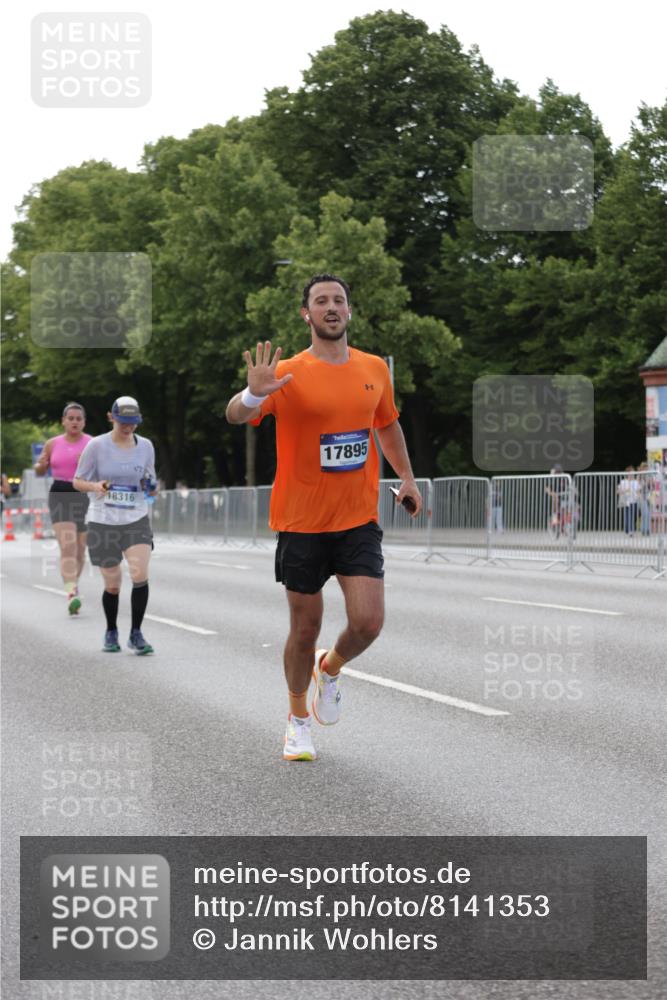 29.06.2025 - hella hamburg halbmarathon Jannik Wohlers http://msf.ph/oto/8141353 29.06.2025 10:06:38 Lombardsbrücke 1993, 4262, 5845, 6572, 6833, 7503, 8744, 8960, 10283, 12418, 12550, 16554, 17174, 17895, 18316, 18343 meine-sportfotos.de
