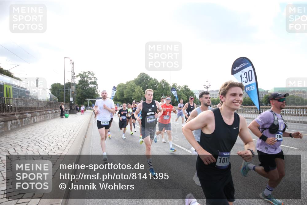 29.06.2025 - hella hamburg halbmarathon Jannik Wohlers http://msf.ph/oto/8141395 29.06.2025 09:44:56 Lombardsbrücke 57, 1758, 1990, 2746, 3043, 4050, 5070, 5328, 5746, 5826, 6781, 7272, 7389, 7481, 7651, 7723, 8209, 8883, 9137, 9381, 9571, 9634, 10171, 10486, 11413, 11857, 12049, 12234, 12595, 14028, 14140, 14289, 15621, 15672, 15883, 16157, 16711, 16713, 16818, 17175, 17374, 17428, 17802, 18099, 18102, 18692, 18737, 18871, 19142, 19194, 19202, 19203, 19204 meine-sportfotos.de