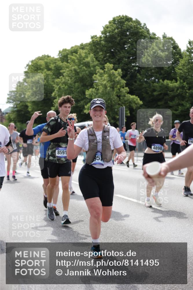 29.06.2025 - hella hamburg halbmarathon Jannik Wohlers http://msf.ph/oto/8141495 29.06.2025 10:43:44 Lombardsbrücke 1095, 1519, 1802, 1804, 2186, 2692, 3065, 3596, 4627, 4636, 4898, 5001, 5127, 5730, 5731, 5902, 5905, 7326, 7610, 7818, 7842, 8591, 8763, 8870, 8957, 9073, 9510, 9879, 10223, 11955, 12256, 12445, 13629, 13809, 13832, 13973, 13987, 14031, 14474, 14544, 14842, 14874, 15675, 16244, 16308, 16862, 17582, 17844 meine-sportfotos.de