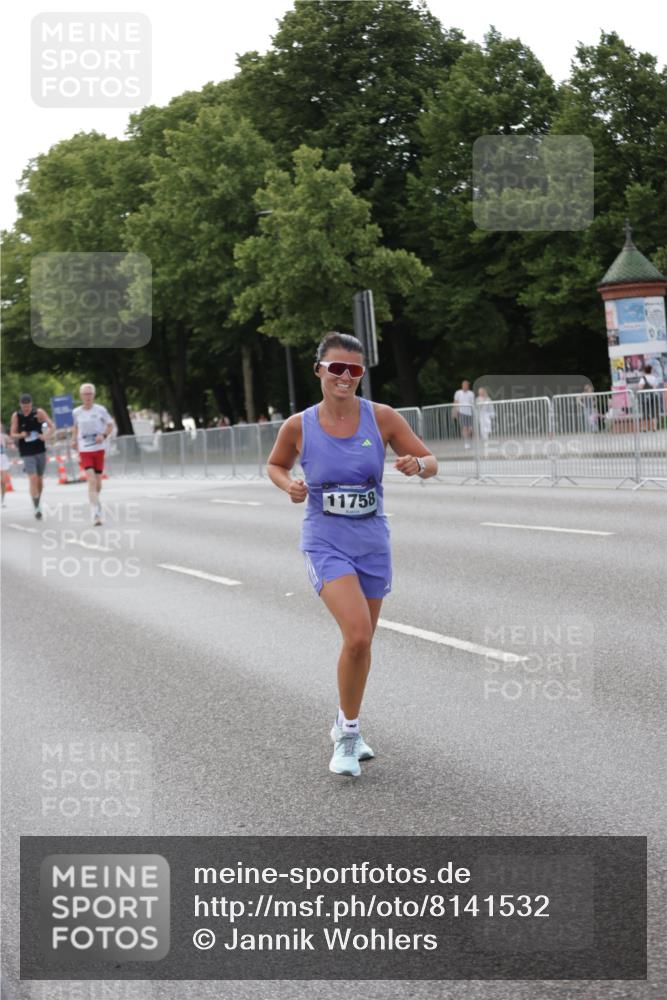 29.06.2025 - hella hamburg halbmarathon Jannik Wohlers http://msf.ph/oto/8141532 29.06.2025 10:06:50 Lombardsbrücke 4262, 5242, 5899, 6517, 6518, 6707, 6713, 6715, 6833, 7503, 9338, 10700, 11758, 12550, 17895, 18218, 18316 meine-sportfotos.de