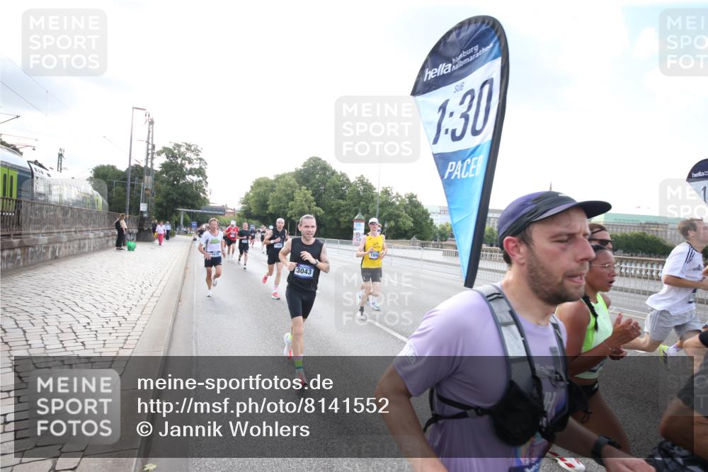 29.06.2025 - hella hamburg halbmarathon Jannik Wohlers http://msf.ph/oto/8141552 29.06.2025 09:44:58 Lombardsbrücke 57, 1758, 1990, 2746, 3043, 4050, 4698, 4749, 5070, 5328, 5746, 5826, 6358, 6781, 7272, 7389, 7481, 7651, 7723, 8209, 8883, 9137, 9381, 9571, 9634, 10171, 10486, 11413, 11857, 12049, 12234, 12595, 12988, 14028, 14140, 14289, 14784, 15621, 15672, 15883, 16157, 16711, 16818, 17175, 17374, 17802, 18099, 18102, 18692, 18737, 19194, 19202, 19203, 19204 meine-sportfotos.de