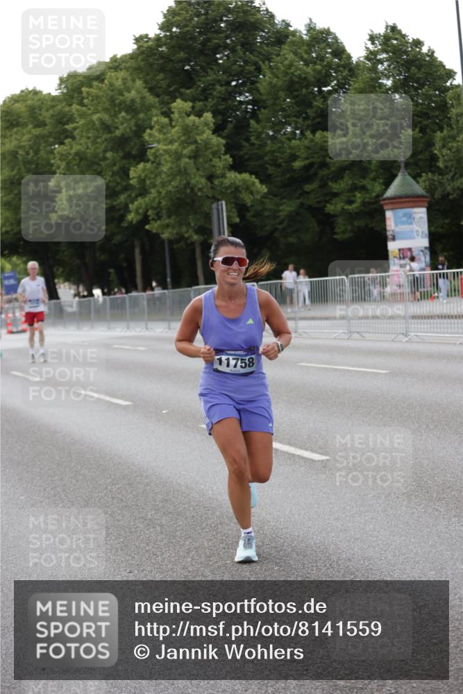 29.06.2025 - hella hamburg halbmarathon Jannik Wohlers http://msf.ph/oto/8141559 29.06.2025 10:06:50 Lombardsbrücke 4262, 5242, 5899, 6517, 6518, 6707, 6713, 6715, 6833, 7503, 9338, 10700, 11758, 12550, 17895, 18218, 18316 meine-sportfotos.de