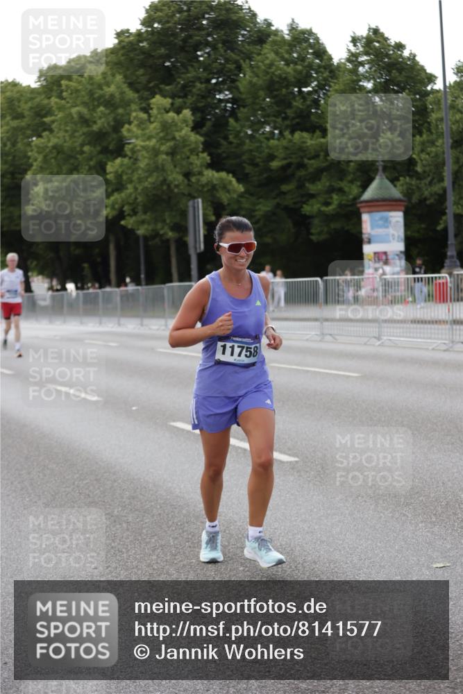 29.06.2025 - hella hamburg halbmarathon Jannik Wohlers http://msf.ph/oto/8141577 29.06.2025 10:06:50 Lombardsbrücke 4262, 5242, 5899, 6517, 6518, 6707, 6713, 6715, 6833, 7503, 9338, 10700, 11758, 12550, 17895, 18218, 18316 meine-sportfotos.de