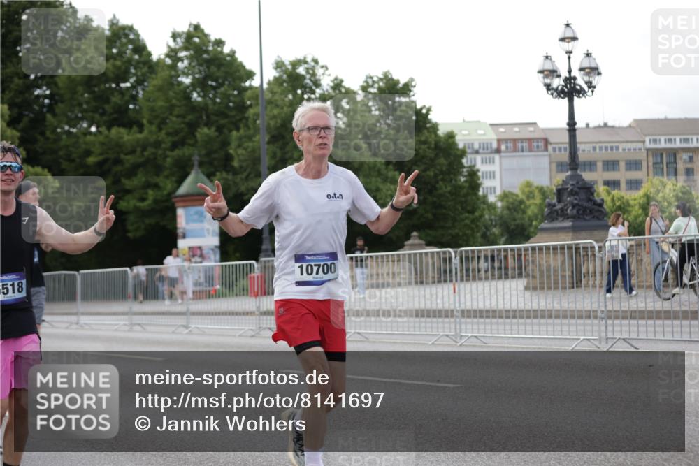 29.06.2025 - hella hamburg halbmarathon Jannik Wohlers http://msf.ph/oto/8141697 29.06.2025 10:06:57 Lombardsbrücke 1893, 2032, 4262, 4550, 5242, 5899, 6196, 6517, 6518, 6707, 6713, 6715, 6833, 9338, 9967, 10700, 11758, 15051, 15673, 17062, 18218 meine-sportfotos.de