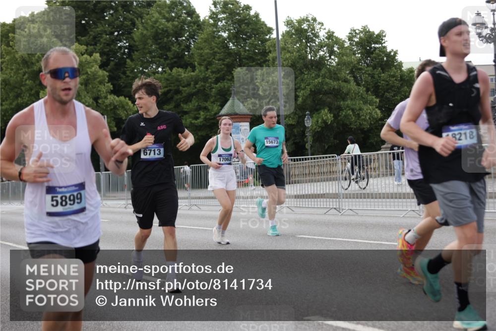 29.06.2025 - hella hamburg halbmarathon Jannik Wohlers http://msf.ph/oto/8141734 29.06.2025 10:07:00 Lombardsbrücke 1893, 2032, 4550, 5242, 5899, 6196, 6517, 6518, 6707, 6713, 6715, 9338, 9967, 10700, 11758, 15051, 15673, 17062, 18218 meine-sportfotos.de