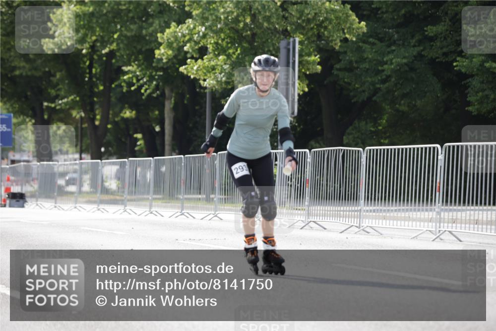 29.06.2025 - hella hamburg halbmarathon Jannik Wohlers http://msf.ph/oto/8141750 29.06.2025 09:05:19 Lombardsbrücke  meine-sportfotos.de