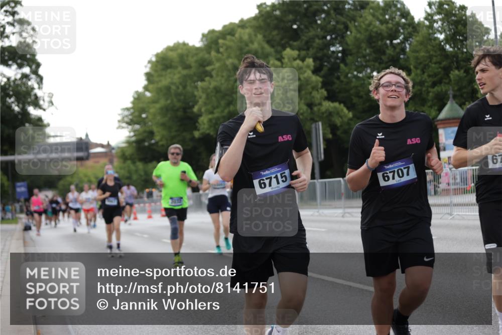 29.06.2025 - hella hamburg halbmarathon Jannik Wohlers http://msf.ph/oto/8141751 29.06.2025 10:07:01 Lombardsbrücke 1893, 2032, 3922, 4550, 5242, 5899, 6196, 6517, 6518, 6707, 6713, 6715, 9338, 9967, 10700, 15051, 15673, 17062, 18218 meine-sportfotos.de