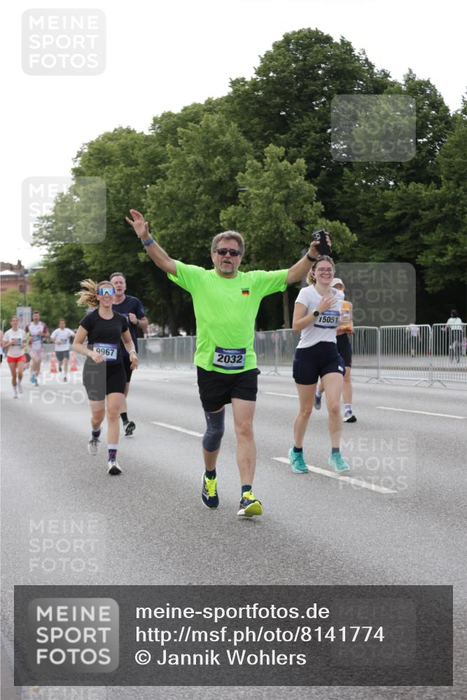 29.06.2025 - hella hamburg halbmarathon Jannik Wohlers http://msf.ph/oto/8141774 29.06.2025 10:07:03 Lombardsbrücke 1893, 2032, 2136, 3922, 4550, 5242, 5899, 6196, 6517, 6518, 6707, 6713, 6715, 7019, 9338, 9967, 10700, 15051, 15673, 17062, 18218 meine-sportfotos.de