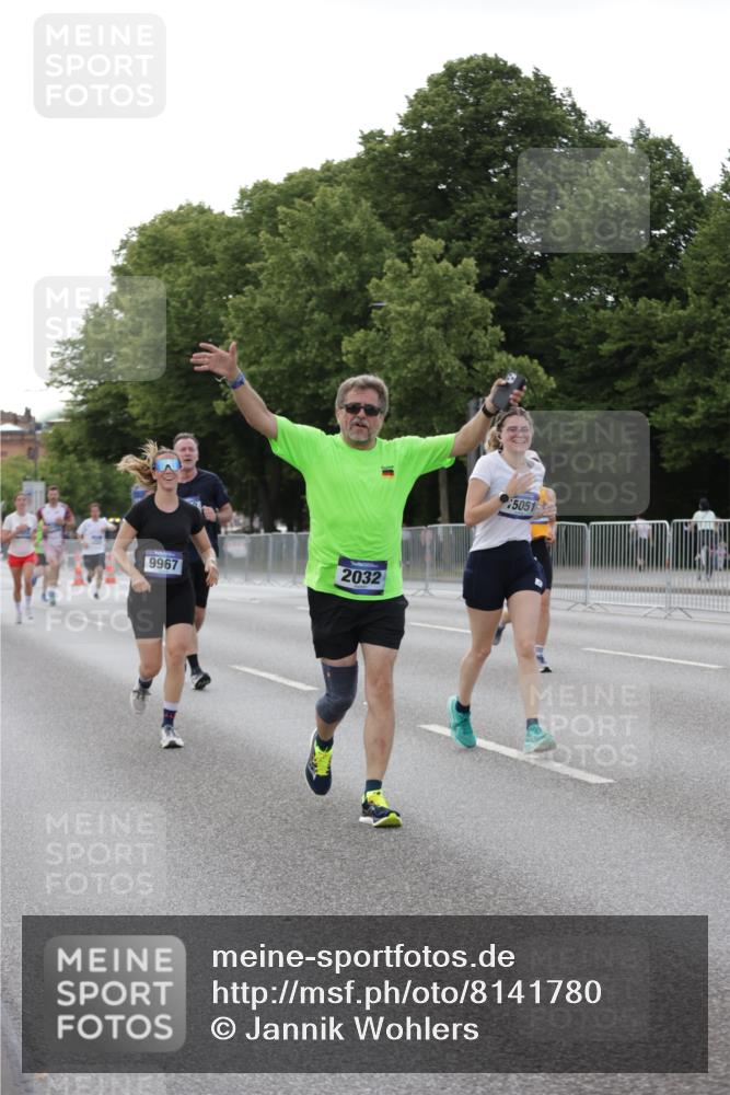 29.06.2025 - hella hamburg halbmarathon Jannik Wohlers http://msf.ph/oto/8141780 29.06.2025 10:07:03 Lombardsbrücke 1893, 2032, 2136, 3922, 4550, 5242, 5899, 6196, 6517, 6518, 6707, 6713, 6715, 7019, 9338, 9967, 10700, 15051, 15673, 17062, 18218 meine-sportfotos.de