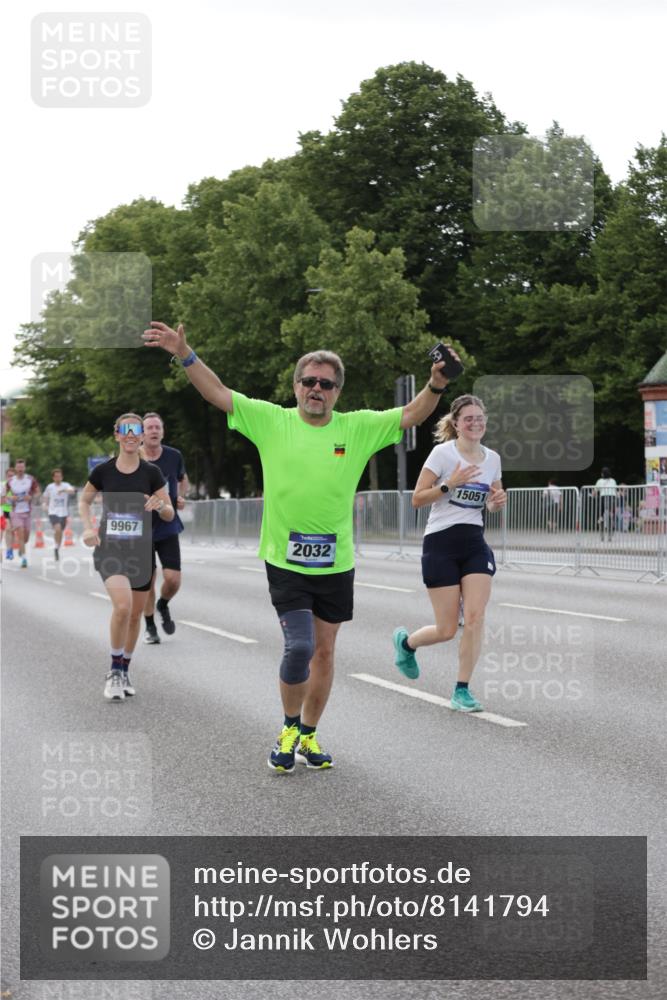 29.06.2025 - hella hamburg halbmarathon Jannik Wohlers http://msf.ph/oto/8141794 29.06.2025 10:07:03 Lombardsbrücke 1893, 2032, 2136, 3922, 4550, 5242, 5899, 6196, 6517, 6518, 6707, 6713, 6715, 7019, 9338, 9967, 10700, 15051, 15673, 17062, 18218 meine-sportfotos.de