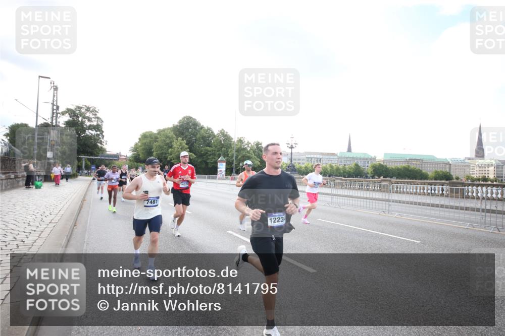 29.06.2025 - hella hamburg halbmarathon Jannik Wohlers http://msf.ph/oto/8141795 29.06.2025 09:45:01 Lombardsbrücke 57, 1758, 1990, 3043, 4050, 4129, 4698, 4749, 5070, 5328, 5746, 5826, 6358, 7272, 7389, 7481, 7651, 7723, 8209, 8883, 9137, 9381, 9571, 9634, 10171, 11413, 11857, 12049, 12234, 12988, 14028, 14289, 14395, 14784, 15621, 15672, 16157, 16711, 17175, 17374, 17802, 18099, 18102, 18692, 19194, 19202, 19203, 19204 meine-sportfotos.de