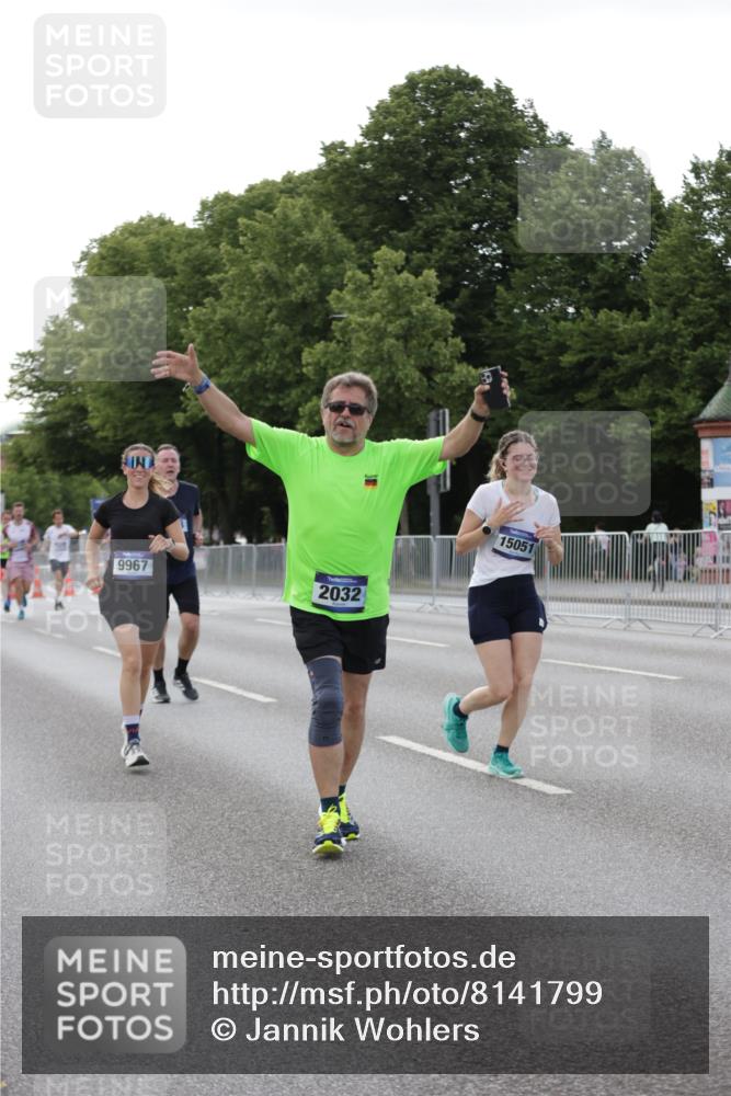 29.06.2025 - hella hamburg halbmarathon Jannik Wohlers http://msf.ph/oto/8141799 29.06.2025 10:07:03 Lombardsbrücke 1893, 2032, 2136, 3922, 4550, 5242, 5899, 6196, 6517, 6518, 6707, 6713, 6715, 7019, 9338, 9967, 10700, 15051, 15673, 17062, 18218 meine-sportfotos.de