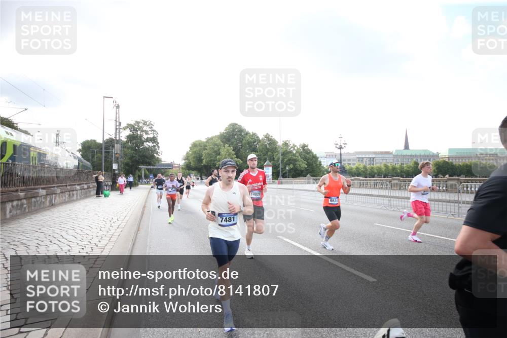 29.06.2025 - hella hamburg halbmarathon Jannik Wohlers http://msf.ph/oto/8141807 29.06.2025 09:45:01 Lombardsbrücke 57, 1758, 1990, 3043, 4050, 4129, 4698, 4749, 5070, 5328, 5746, 5826, 6358, 7272, 7389, 7481, 7651, 7723, 8209, 8883, 9137, 9381, 9571, 9634, 10171, 11413, 11857, 12049, 12234, 12988, 14028, 14289, 14395, 14784, 15621, 15672, 16157, 16711, 17175, 17374, 17802, 18099, 18102, 18692, 19194, 19202, 19203, 19204 meine-sportfotos.de