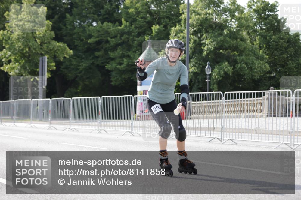 29.06.2025 - hella hamburg halbmarathon Jannik Wohlers http://msf.ph/oto/8141858 29.06.2025 09:05:21 Lombardsbrücke  meine-sportfotos.de