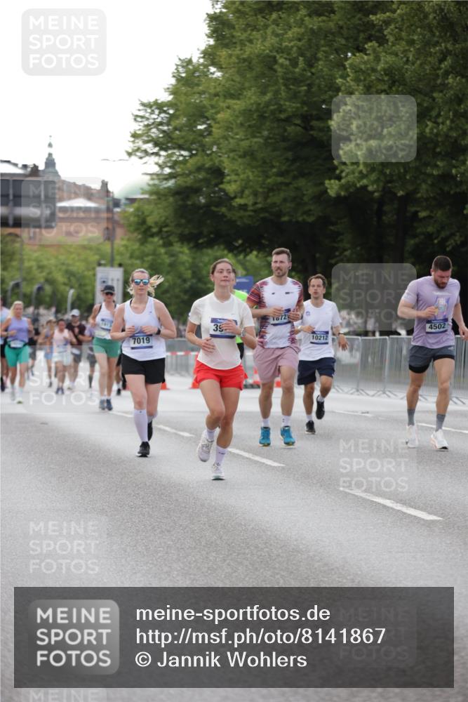 29.06.2025 - hella hamburg halbmarathon Jannik Wohlers http://msf.ph/oto/8141867 29.06.2025 10:07:07 Lombardsbrücke 1893, 2032, 2136, 3922, 4502, 4550, 6196, 6517, 6518, 6707, 6713, 6715, 7019, 9338, 9967, 10212, 10700, 12378, 15051, 15673, 17062, 18218, 18721, 19134 meine-sportfotos.de