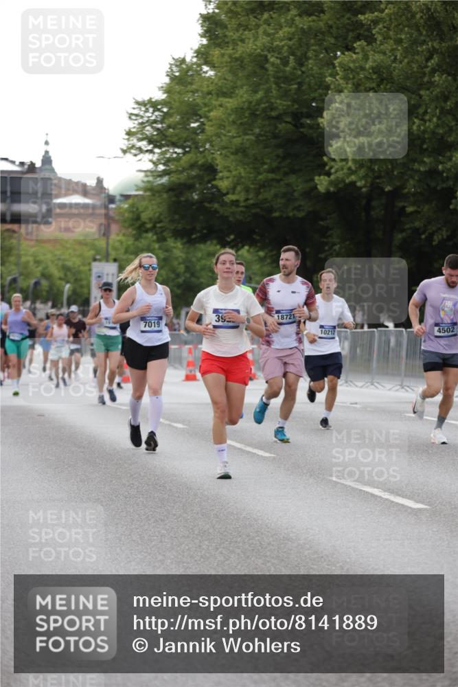29.06.2025 - hella hamburg halbmarathon Jannik Wohlers http://msf.ph/oto/8141889 29.06.2025 10:07:07 Lombardsbrücke 1893, 2032, 2136, 3922, 4502, 4550, 6196, 6517, 6518, 6707, 6713, 6715, 7019, 9338, 9967, 10212, 10700, 12378, 15051, 15673, 17062, 18218, 18721, 19134 meine-sportfotos.de