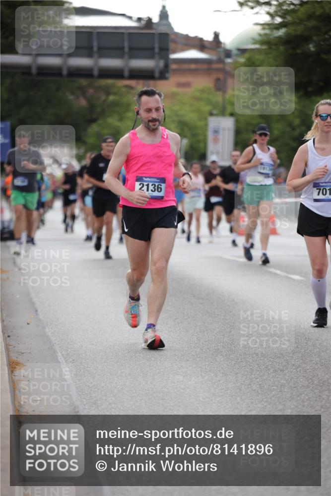 29.06.2025 - hella hamburg halbmarathon Jannik Wohlers http://msf.ph/oto/8141896 29.06.2025 10:07:08 Lombardsbrücke 1893, 2032, 2136, 3922, 4502, 4550, 6196, 6518, 6707, 6713, 6715, 7019, 9338, 9967, 10212, 10700, 12378, 15051, 15673, 17062, 18218, 18721, 19134 meine-sportfotos.de