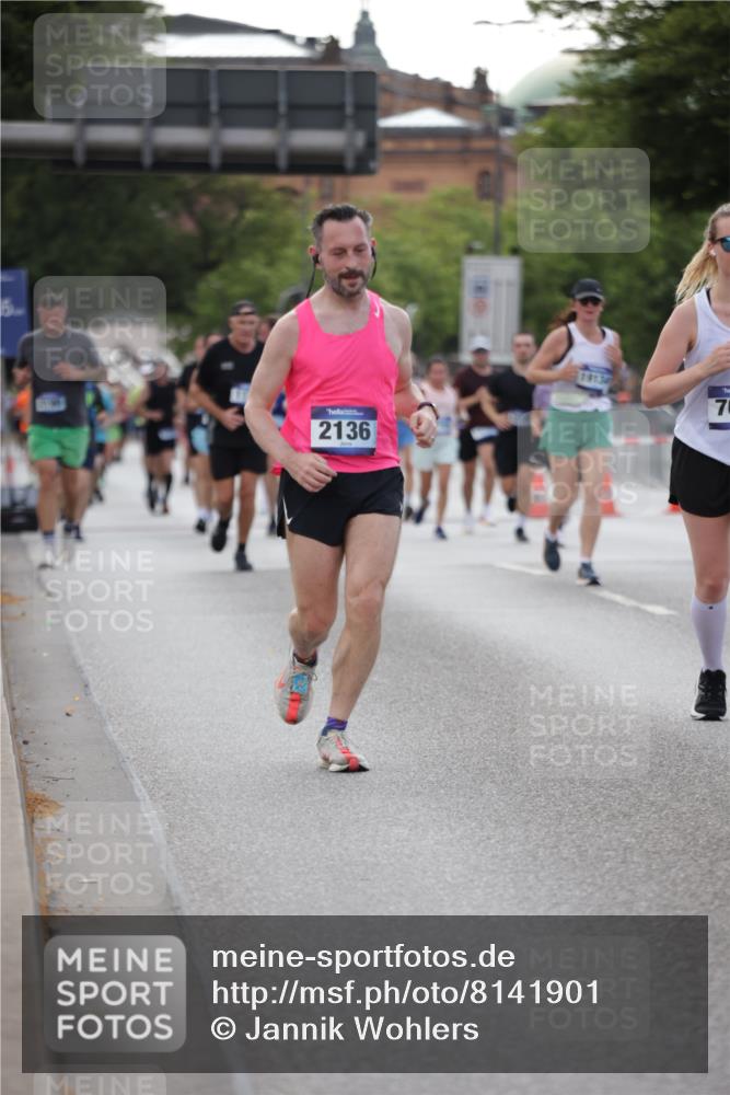 29.06.2025 - hella hamburg halbmarathon Jannik Wohlers http://msf.ph/oto/8141901 29.06.2025 10:07:08 Lombardsbrücke 1893, 2032, 2136, 3922, 4502, 4550, 6196, 6518, 6707, 6713, 6715, 7019, 9338, 9967, 10212, 10700, 12378, 15051, 15673, 17062, 18218, 18721, 19134 meine-sportfotos.de