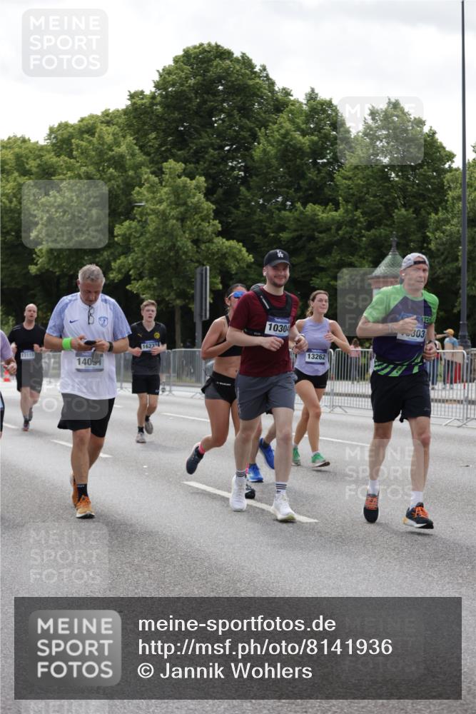 29.06.2025 - hella hamburg halbmarathon Jannik Wohlers http://msf.ph/oto/8141936 29.06.2025 10:44:03 Lombardsbrücke 1345, 1519, 2343, 2610, 3506, 4496, 5647, 5649, 6002, 7216, 7842, 8272, 9510, 9536, 10006, 10223, 10303, 10304, 10416, 11825, 12256, 12322, 12409, 12803, 12995, 13262, 13288, 13330, 13390, 13832, 13906, 14091, 14123, 14350, 14654, 14971, 15646, 16232, 16805, 17273, 17314, 17844, 17968 meine-sportfotos.de