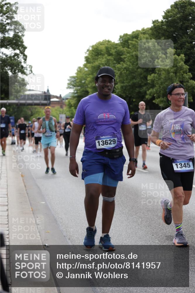 29.06.2025 - hella hamburg halbmarathon Jannik Wohlers http://msf.ph/oto/8141957 29.06.2025 10:44:05 Lombardsbrücke 1345, 1519, 2343, 2610, 3506, 4496, 4968, 5355, 5647, 5649, 6002, 7216, 7842, 8272, 9397, 9536, 10006, 10303, 10304, 10416, 11825, 12322, 12409, 12803, 12995, 13262, 13288, 13330, 13390, 13906, 14091, 14123, 14350, 14654, 14971, 15646, 16232, 16805, 17273, 17314, 17968, 18454, 18459 meine-sportfotos.de