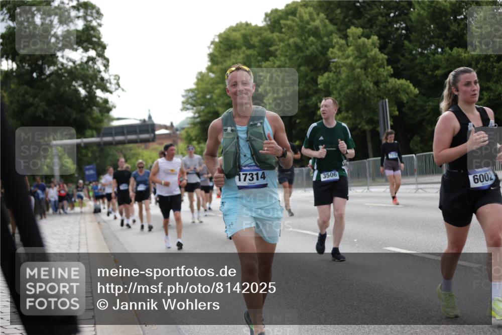 29.06.2025 - hella hamburg halbmarathon Jannik Wohlers http://msf.ph/oto/8142025 29.06.2025 10:44:09 Lombardsbrücke 1345, 2674, 3506, 4215, 4496, 4968, 5355, 5647, 5649, 6002, 7216, 9331, 9333, 9397, 9536, 10006, 10303, 10304, 10416, 11825, 12409, 13262, 13288, 13330, 13390, 13906, 14091, 14123, 14350, 14681, 14971, 15646, 16232, 16805, 17273, 17314, 17372, 17968, 18454, 18459, 19133 meine-sportfotos.de
