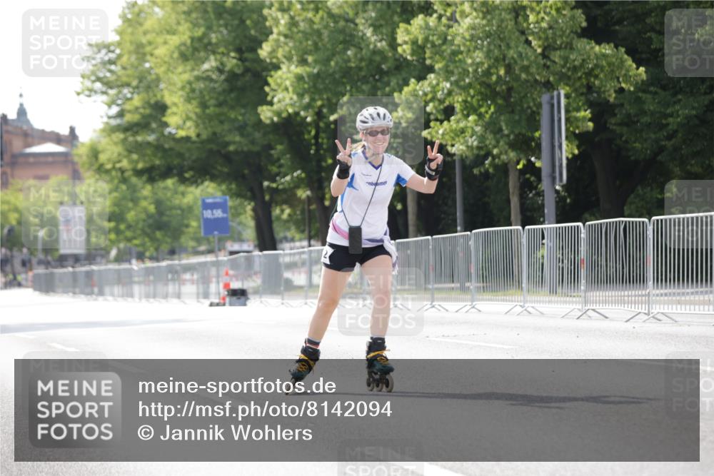 29.06.2025 - hella hamburg halbmarathon Jannik Wohlers http://msf.ph/oto/8142094 29.06.2025 09:05:29 Lombardsbrücke  meine-sportfotos.de