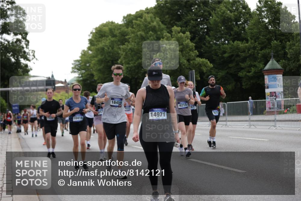 29.06.2025 - hella hamburg halbmarathon Jannik Wohlers http://msf.ph/oto/8142121 29.06.2025 10:44:14 Lombardsbrücke 2674, 3506, 4215, 4968, 5355, 5649, 6002, 7216, 9084, 9085, 9331, 9333, 9397, 9536, 10006, 10303, 10304, 10416, 11272, 12318, 12409, 13262, 13288, 14350, 14681, 14971, 16232, 16577, 17372, 18454, 18459, 19133 meine-sportfotos.de
