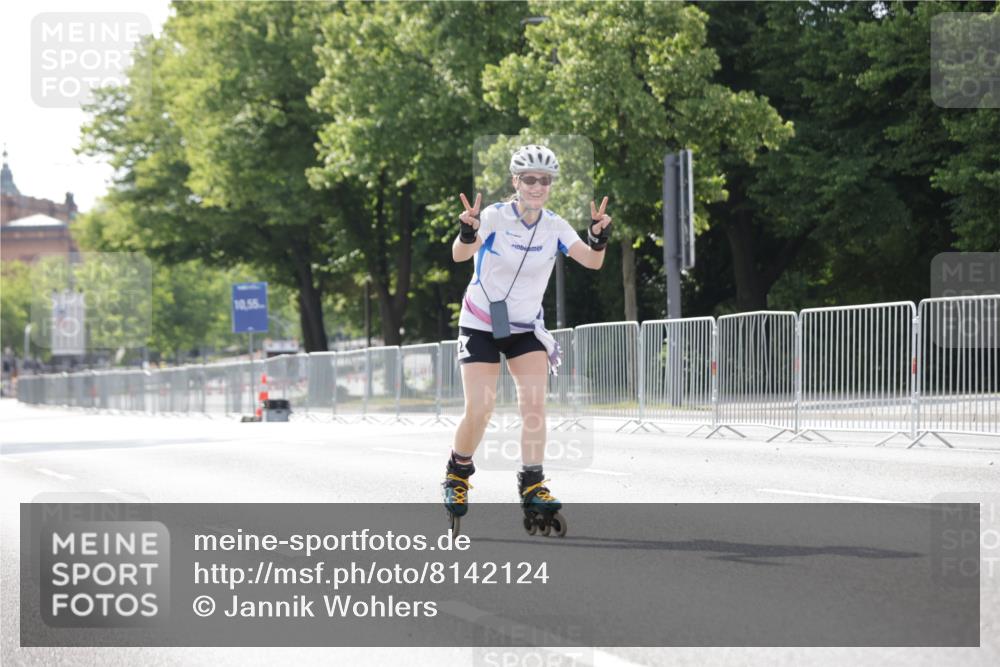 29.06.2025 - hella hamburg halbmarathon Jannik Wohlers http://msf.ph/oto/8142124 29.06.2025 09:05:29 Lombardsbrücke  meine-sportfotos.de
