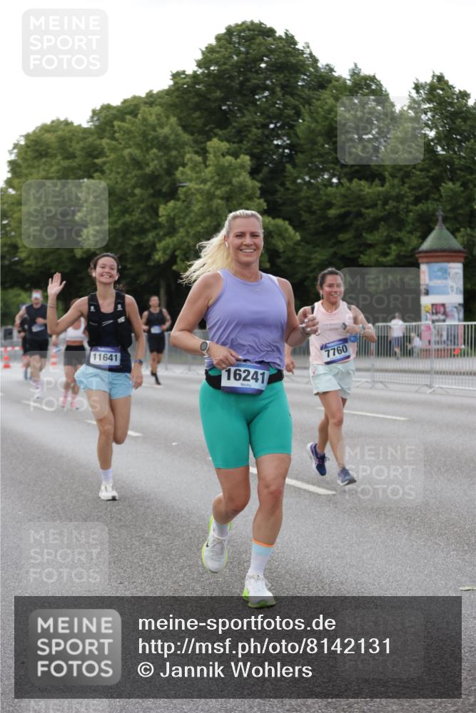 29.06.2025 - hella hamburg halbmarathon Jannik Wohlers http://msf.ph/oto/8142131 29.06.2025 10:07:20 Lombardsbrücke 1079, 1173, 2136, 2190, 2309, 3328, 3922, 4502, 5100, 6918, 7019, 7760, 9071, 9966, 10212, 10703, 11114, 11394, 11641, 12378, 12789, 16241, 16539, 16915, 18270, 18721, 19134 meine-sportfotos.de