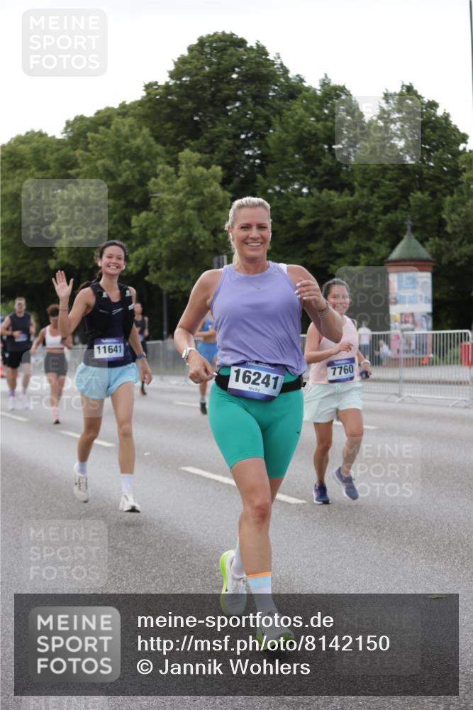 29.06.2025 - hella hamburg halbmarathon Jannik Wohlers http://msf.ph/oto/8142150 29.06.2025 10:07:20 Lombardsbrücke 1079, 1173, 2136, 2190, 2309, 3328, 3922, 4502, 5100, 6918, 7019, 7760, 9071, 9966, 10212, 10703, 11114, 11394, 11641, 12378, 12789, 16241, 16539, 16915, 18270, 18721, 19134 meine-sportfotos.de