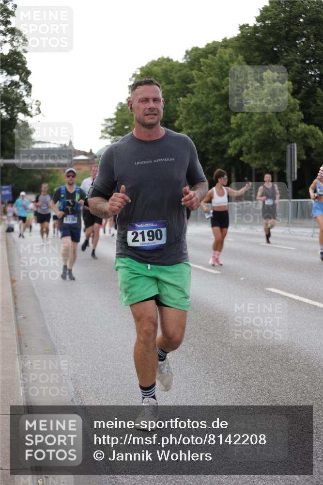 29.06.2025 - hella hamburg halbmarathon Jannik Wohlers http://msf.ph/oto/8142208 29.06.2025 10:07:22 Lombardsbrücke 1079, 1173, 2136, 2190, 2309, 3328, 3922, 4228, 4502, 4864, 5100, 6918, 7019, 7760, 9071, 9966, 10212, 10703, 11114, 11394, 11641, 12378, 12789, 13458, 16241, 16539, 16915, 18270, 18721, 19134 meine-sportfotos.de