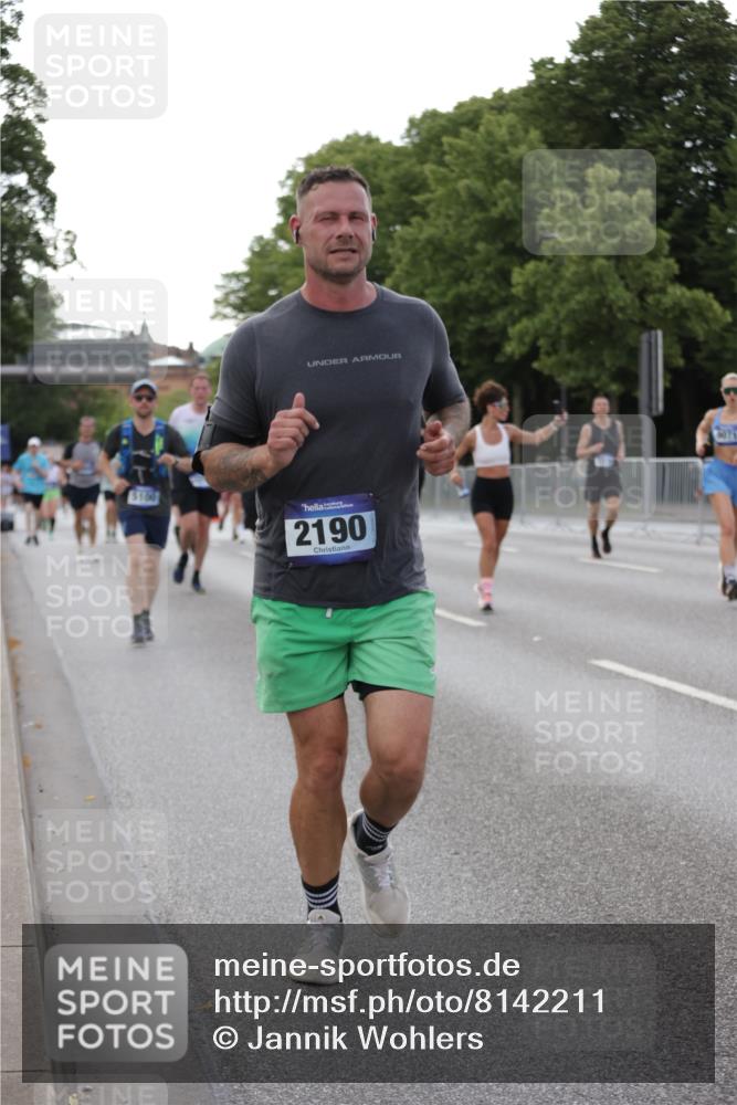 29.06.2025 - hella hamburg halbmarathon Jannik Wohlers http://msf.ph/oto/8142211 29.06.2025 10:07:22 Lombardsbrücke 1079, 1173, 2136, 2190, 2309, 3328, 3922, 4228, 4502, 4864, 5100, 6918, 7019, 7760, 9071, 9966, 10212, 10703, 11114, 11394, 11641, 12378, 12789, 13458, 16241, 16539, 16915, 18270, 18721, 19134 meine-sportfotos.de