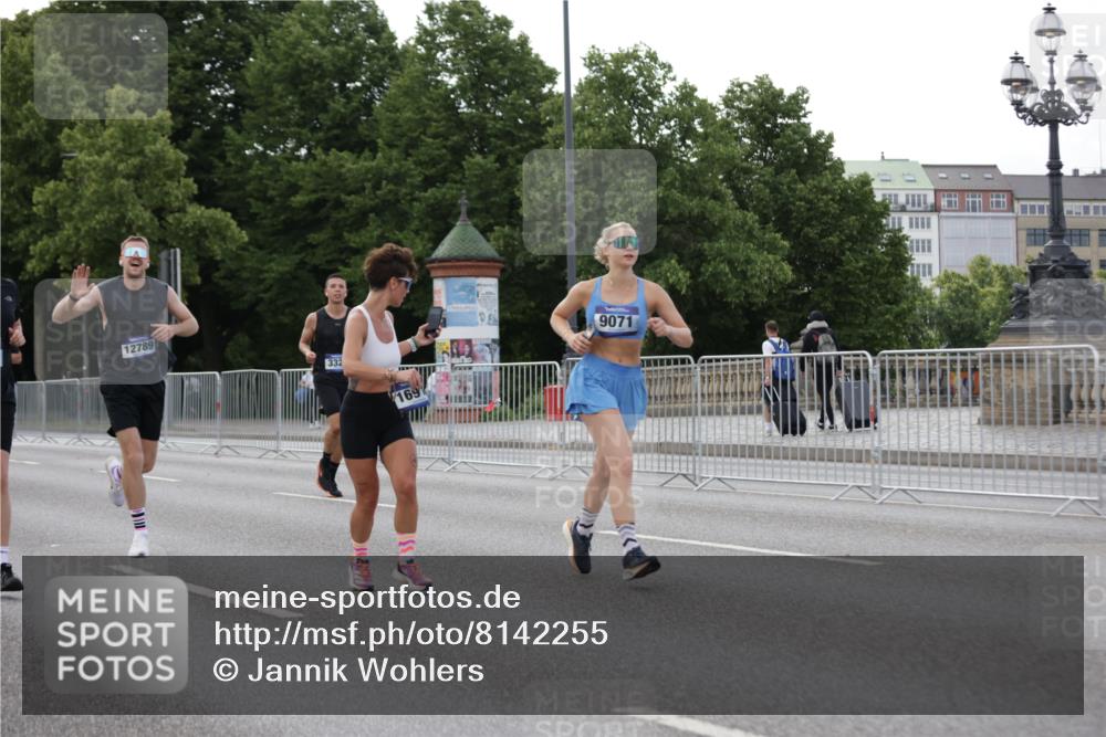 29.06.2025 - hella hamburg halbmarathon Jannik Wohlers http://msf.ph/oto/8142255 29.06.2025 10:07:24 Lombardsbrücke 1079, 1173, 2136, 2190, 2309, 3328, 4228, 4502, 4864, 5100, 5287, 6918, 7760, 9071, 9966, 10212, 10703, 11114, 11394, 11641, 12378, 12789, 13458, 16241, 16539, 16915, 18270, 18531, 18721, 19134 meine-sportfotos.de