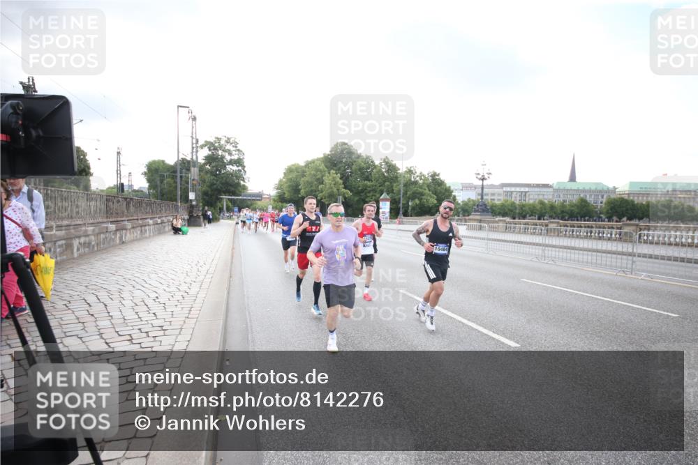 29.06.2025 - hella hamburg halbmarathon Jannik Wohlers http://msf.ph/oto/8142276 29.06.2025 09:45:24 Lombardsbrücke 1080, 1686, 1707, 1894, 2460, 4679, 5187, 5550, 6878, 7880, 7965, 8190, 10270, 10484, 10876, 11120, 12232, 12308, 12681, 13066, 13167, 13343, 13618, 13686, 13754, 14167, 14466, 14549, 14622, 15326, 15507, 15835, 15887, 16712, 16724, 16755, 17117, 17191, 17197, 17322, 18135, 18177 meine-sportfotos.de
