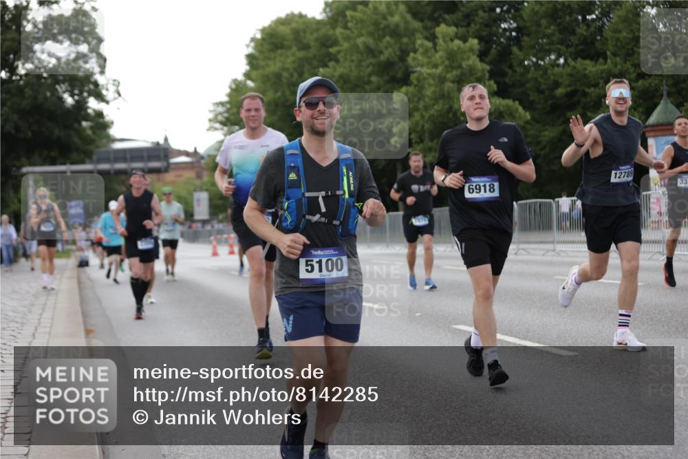29.06.2025 - hella hamburg halbmarathon Jannik Wohlers http://msf.ph/oto/8142285 29.06.2025 10:07:25 Lombardsbrücke 1079, 1173, 2190, 2309, 3328, 4228, 4502, 4864, 5100, 5287, 6918, 7760, 9071, 9966, 10212, 10703, 11114, 11394, 11641, 12378, 12789, 13458, 15785, 16241, 16539, 16809, 16915, 18270, 18531, 18721, 19134 meine-sportfotos.de