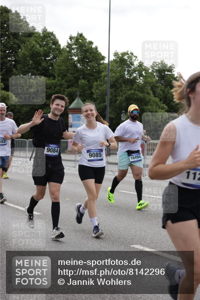 29.06.2025 - hella hamburg halbmarathon Jannik Wohlers http://msf.ph/oto/8142296 29.06.2025 10:44:25 Lombardsbrücke 1273, 1629, 1924, 2674, 3570, 4215, 4275, 4968, 5355, 6841, 6888, 8582, 9036, 9084, 9085, 9331, 9333, 9397, 10668, 10707, 11272, 12318, 13039, 13261, 13580, 14325, 14681, 15809, 16101, 16494, 16577, 16850, 17372, 18454, 18459, 19133 meine-sportfotos.de