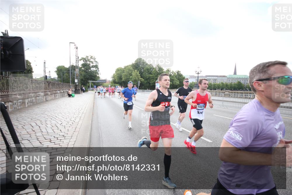 29.06.2025 - hella hamburg halbmarathon Jannik Wohlers http://msf.ph/oto/8142331 29.06.2025 09:45:25 Lombardsbrücke 1080, 1686, 1707, 1894, 2460, 4679, 5187, 5550, 6878, 7880, 7965, 8062, 8190, 10270, 10484, 10876, 11120, 12232, 12308, 12681, 13066, 13167, 13343, 13618, 13686, 13754, 14167, 14466, 14549, 14622, 15054, 15326, 15507, 15835, 15887, 16712, 16724, 16755, 17117, 17191, 17197, 17322, 17691, 18135 meine-sportfotos.de